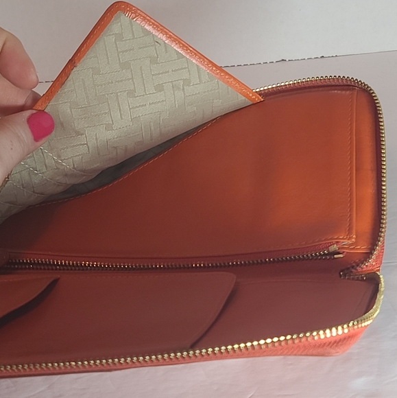 Cole Haan wallet - Picture 8 of 8